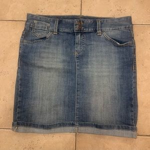 Tommy Hilfiger Denim Skirt. Size 2.